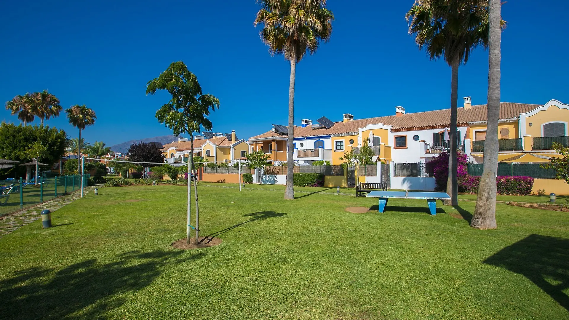 Feriehus Oleholidays Adosado Villas Y Golf Guadalmina Urbanizacion Privada Marbella Spanien