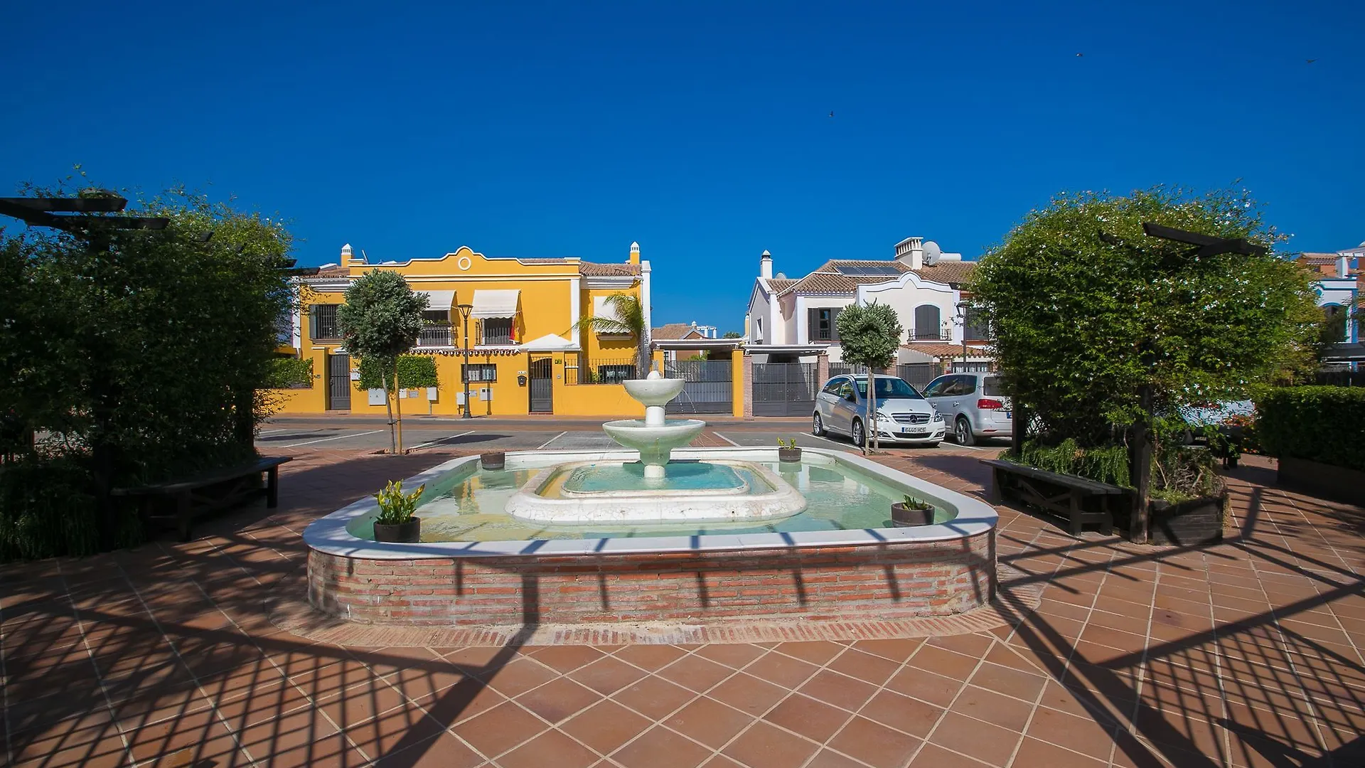 Oleholidays Adosado Villas Y Golf Guadalmina Urbanizacion Privada Marbella
